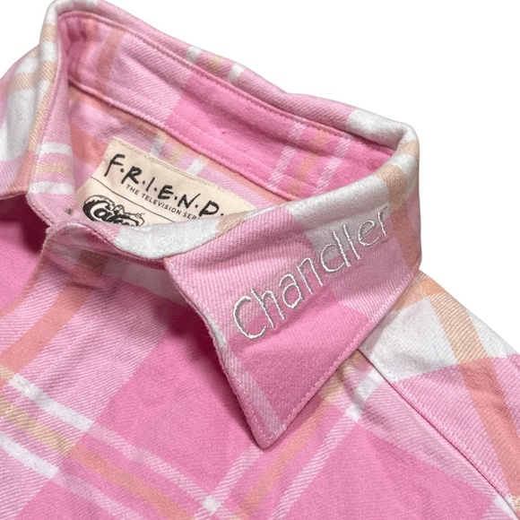 Cakeworthy x Friends Chandler Pink White Plaid Flannel Button Shirt Mens Medium - Picture 4 of 8